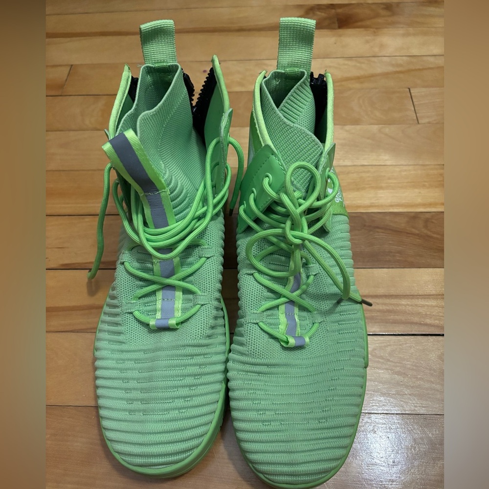 Men's Athletic High-Top Sneakers in Neon Green